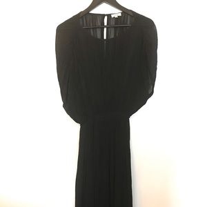 SOLD 🤩 Wilfred long dress